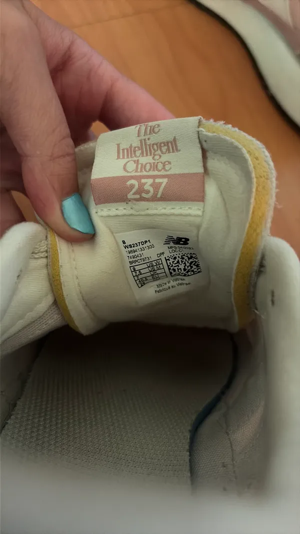New Balance 237 Women’s Sneakers - Image 3