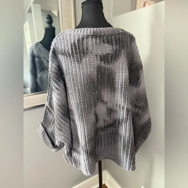 Pol x Anthropologie Oversized Grey Chenille Boxy Crop Sweater Medium. Cabincore - Image 5