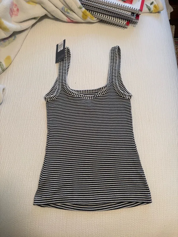 Universal Threads Tank - Image 2