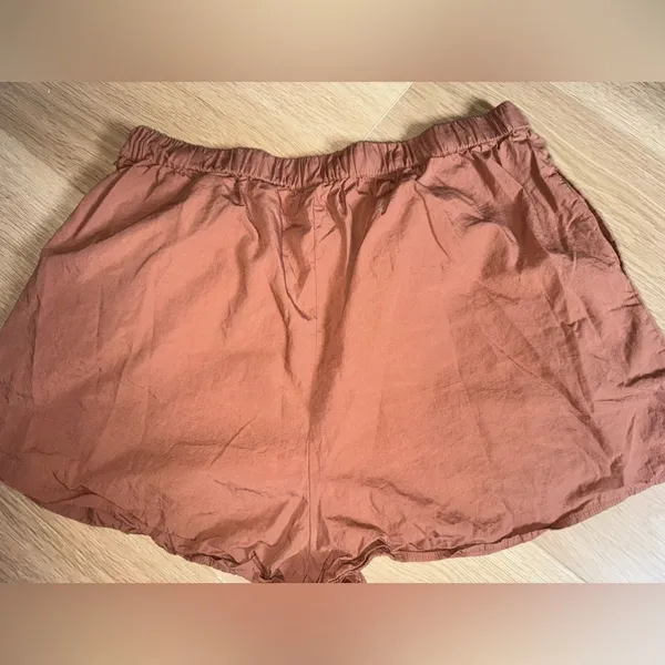Free People brown shorts
Size M! - Image 5