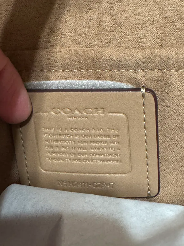 Coach Klare Crossbody Bag Signature Canvas & Leather With Lips Print CZ947 - Image 8