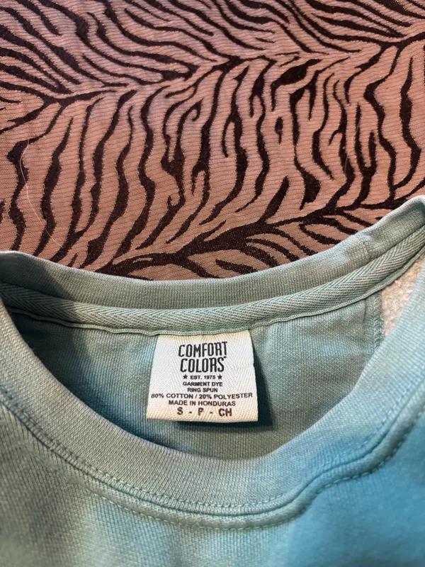 The Seaside Style Comfort Colors Sweatshirt - Image 3