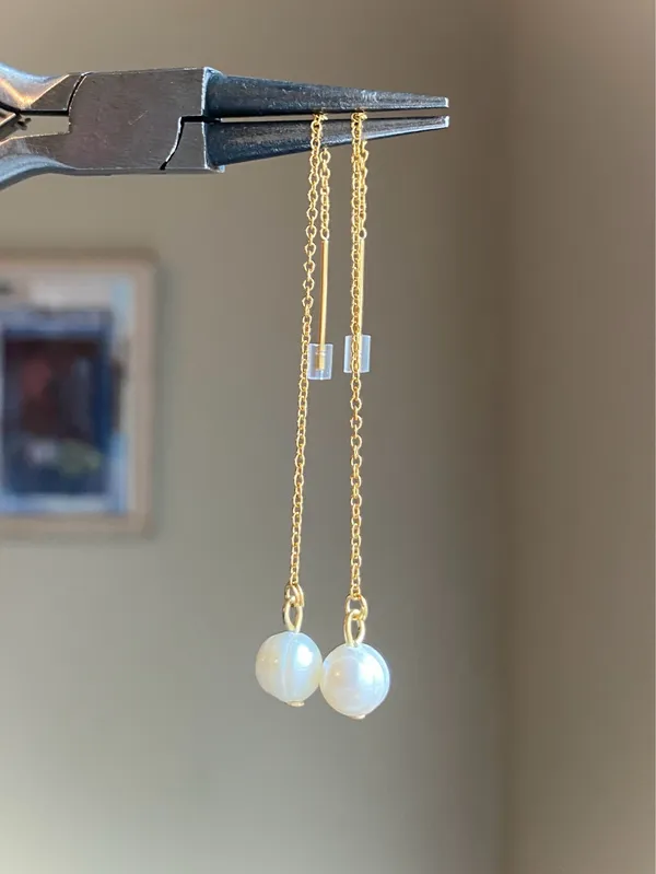 Handmade gold tone stainless steel dainty thread pearl earrings💖 - Image 2