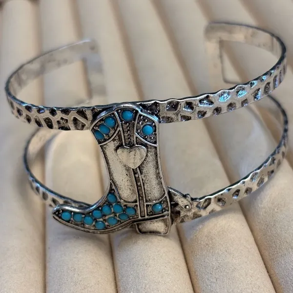 Brand new silver-tone cuff bracelet featuring a Western cowboy boot design - Image 2