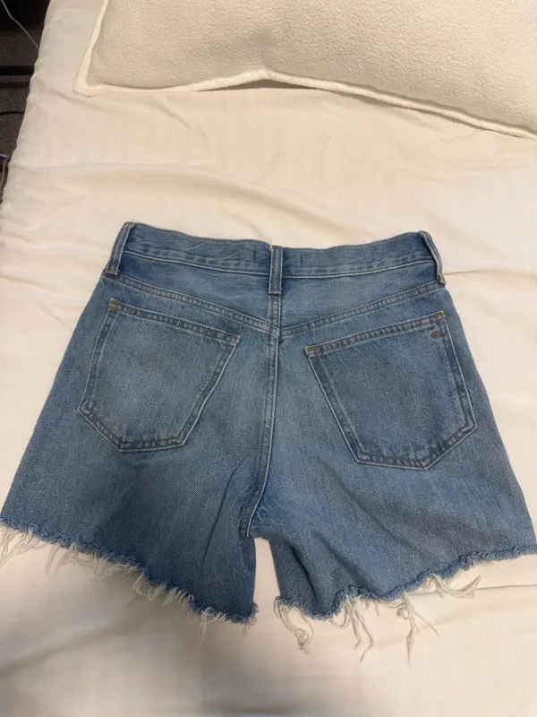 Madewell Relaxed Mid-Length Shorts - Image 2