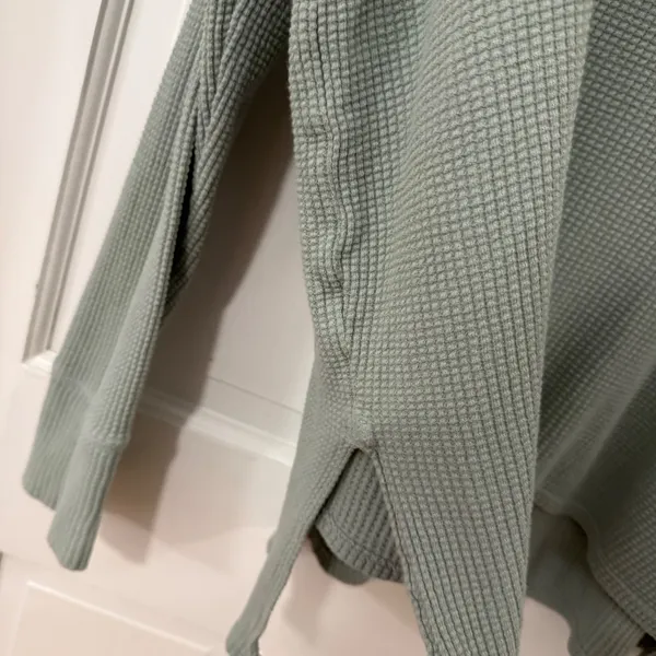 OFFLINE by Aerie Waffle Henley Top Large Sage‎ Green Cotton Thumbholes Oversized - Image 5
