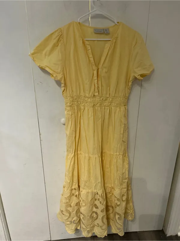Haute Hippie Pale Yellow Midi Dress with Lace Trim - Image 3