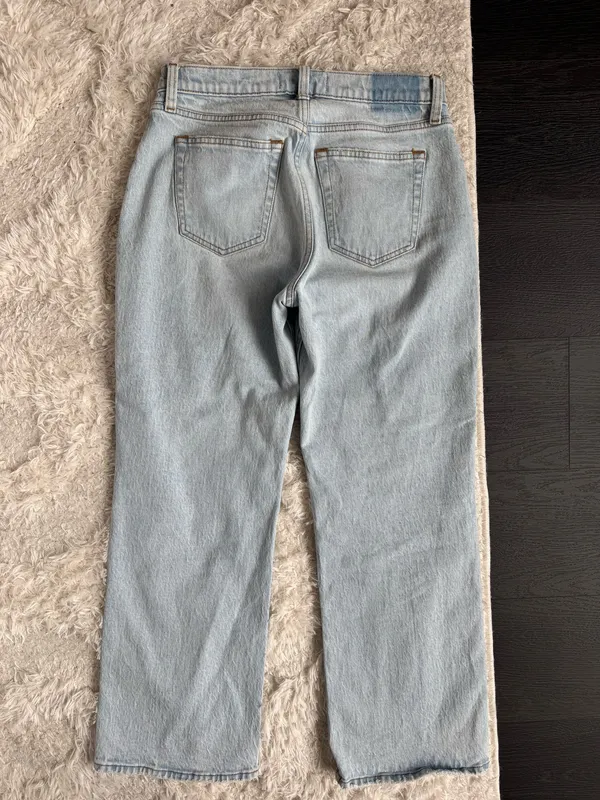 Abercrombie Low-Rise Baggy Curve Love Jeans - Image 3