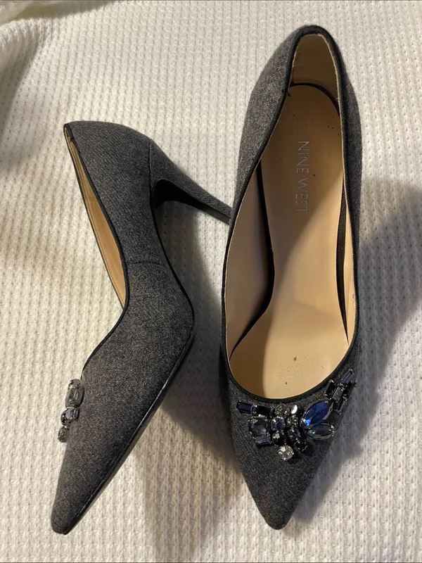 Nine West Gray Pointed-Toe Pumps with Crystal Accent - Image 4