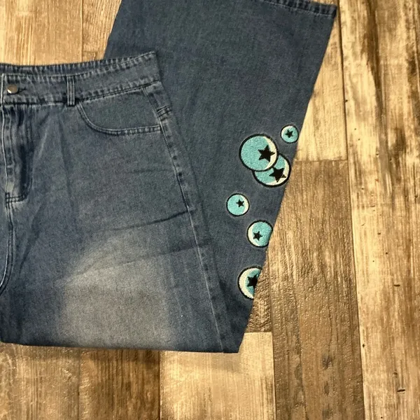 Stylish Blue Embroidered Women's Jeans Size Large - Image 3