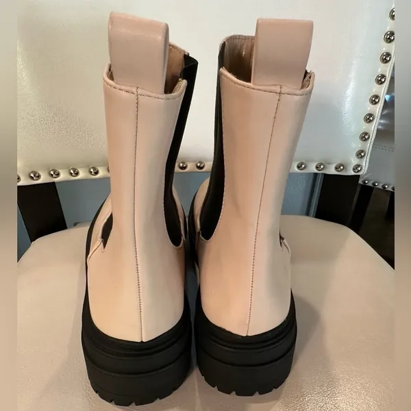Lulu’s New Derrie Light Nude Platform Ankle Boots Chelsea Women’s Size 6.5 - Image 6