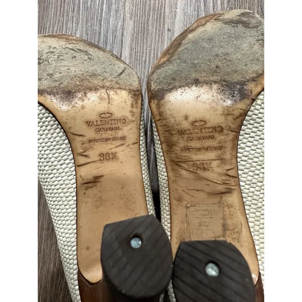 Vintage‎ VALENTINO GARAVANI Raffia Leather Cream Wood Heels Size 38.5 - Image 5