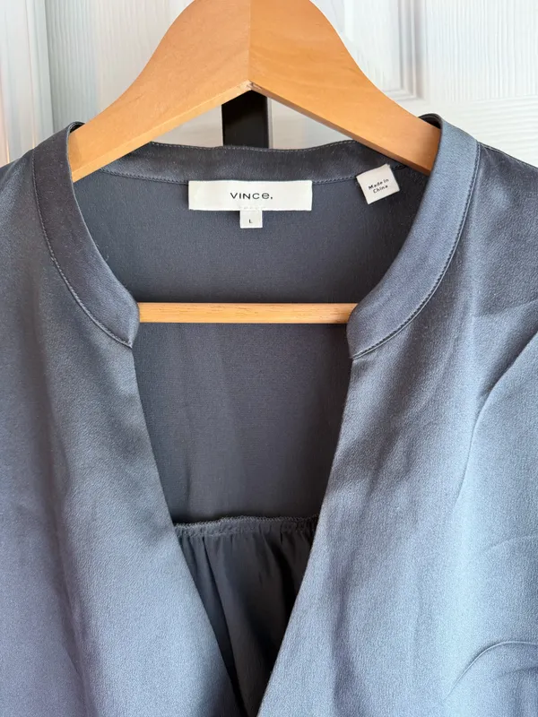 Vince Satin Striped Long-Sleeve Blue Blouse Neck 100% Silk Size: L - Image 3