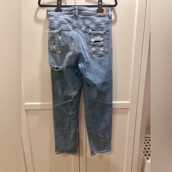 American Eagle Distressed Blue Jeans, size 8 - Image 2