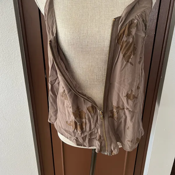 Silence + Noise silk gold foiled t-back cami - Image 4
