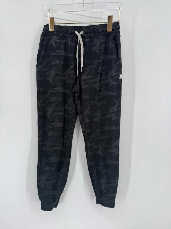 Vuori Women's Performance High Waist Rise Joggers Camo Medium - Image 3