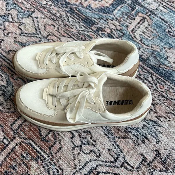 Cushionare Women's Score Lace Up Sneaker +Comfort Foam Size 8.5 Cream Ivory Tan - Image 3