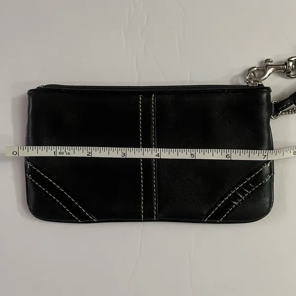 Coach I Women’s I Wristlet Bag I Black I Stitch Detail - Image 4