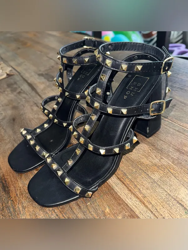 Shu Shop Women’s Black Gold Studded Block Heel Sandals Heels size 8.5 - Image 9