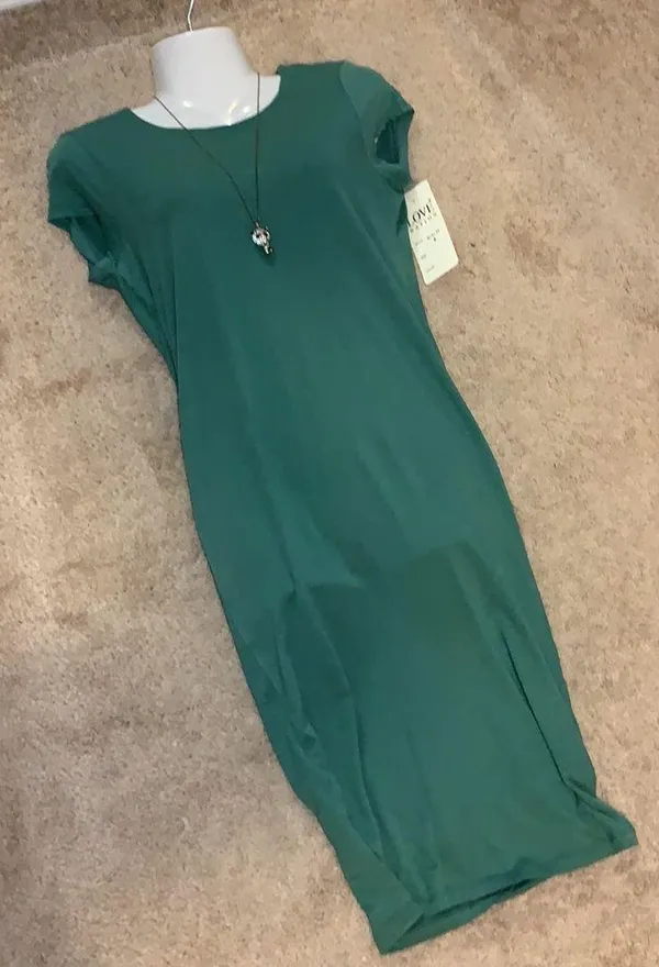 Sea green form fitting dress - Image 3
