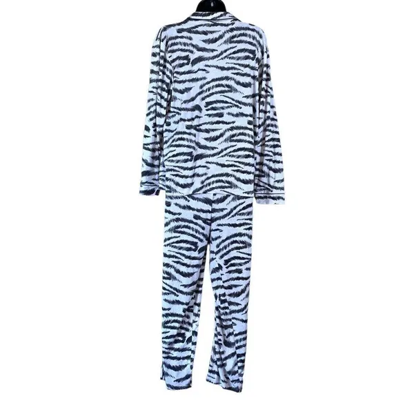 Flora Nikrooz Women’s Zebra Print Pajama Set - Image 3