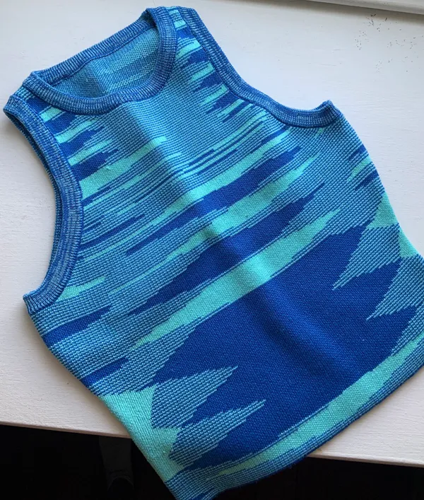 Trendy Y2K Top Blue - Image 2