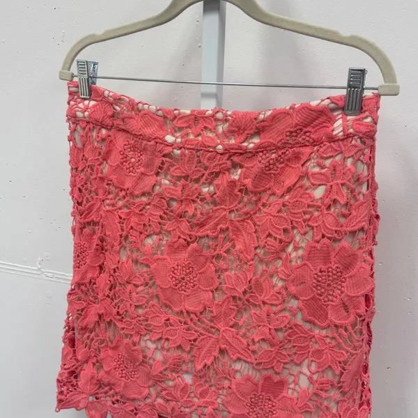 LOFT Coral Pink Floral Guipure Lace Mini Skirt‎ Size 10 Scalloped Hem Overlay - Image 3