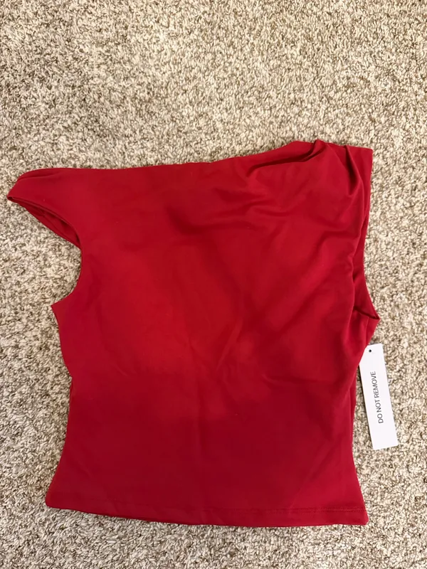 Princess Polly red one shoulder top (size 4) - Image 3
