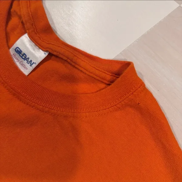 Gildan vintage 90s reese’s peanut butter cups cropped graphic tee orange - Image 3