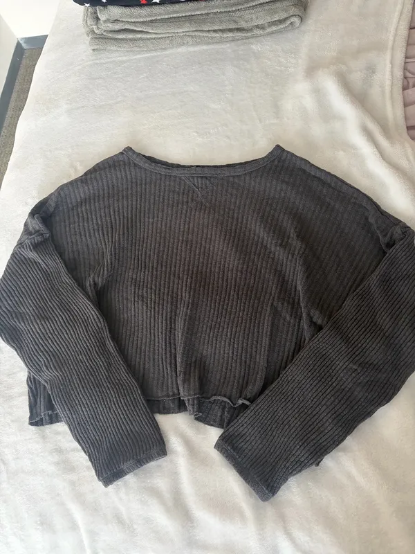 Billabong cropped sweater  - Image 2