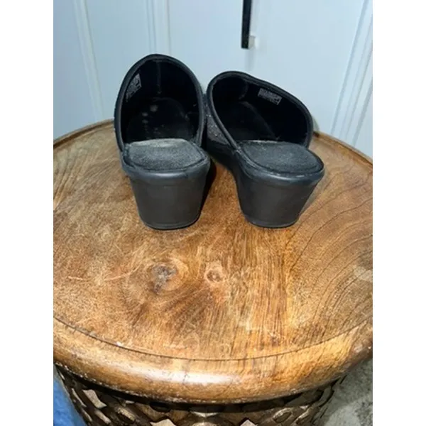 Women's Black‎ Studded Mules Size 10 Casual Chic Flats - Image 5