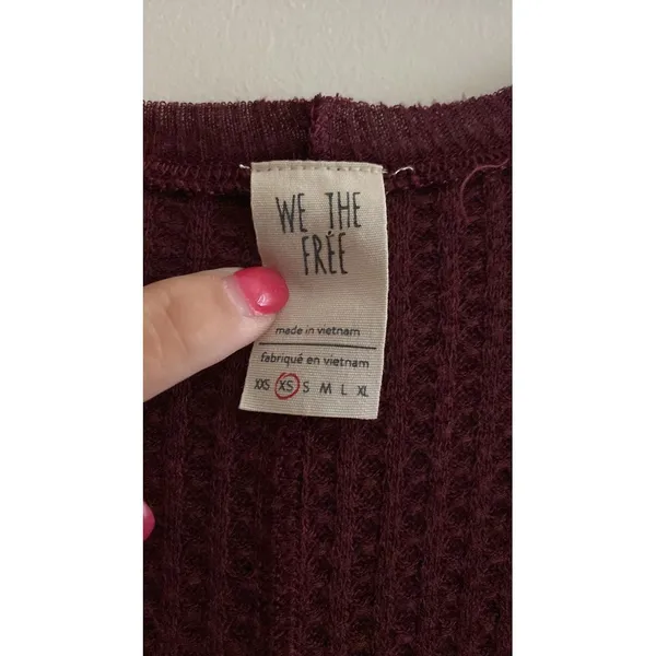 We The Free‎ Burgandy Ribbed Knit Long Sleeve Shirt Cozy Fall Winter Casual - Image 4