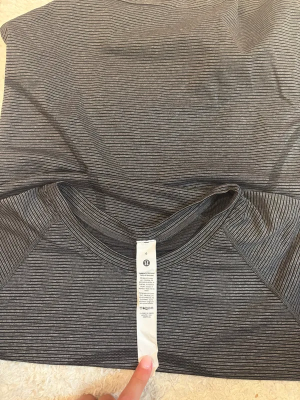 Lululemon shirt - Image 3