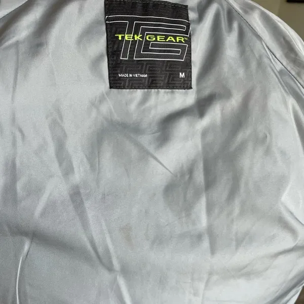 Tek Gear Lightweight Black Puffer Jacket Lined Medium - Image 5