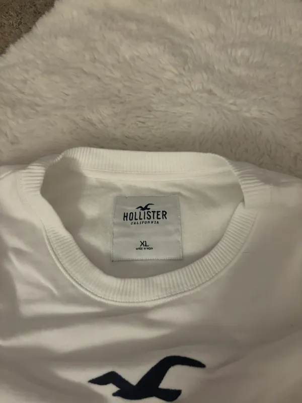 white and navy sweatshirt - Image 3