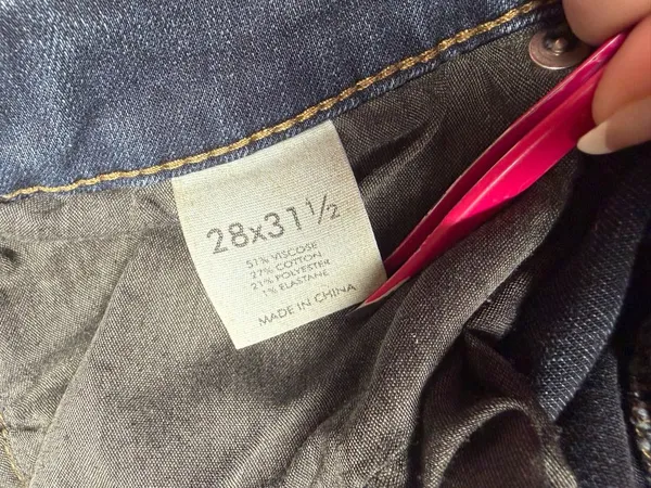 BKE Women's Skinny Jeans in Dark Indigo Wash - Image 6