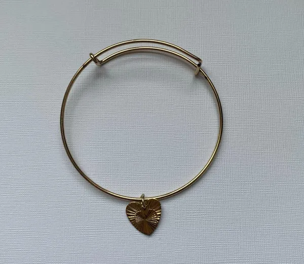 Handmade gold heart charm bracelet - Image 2