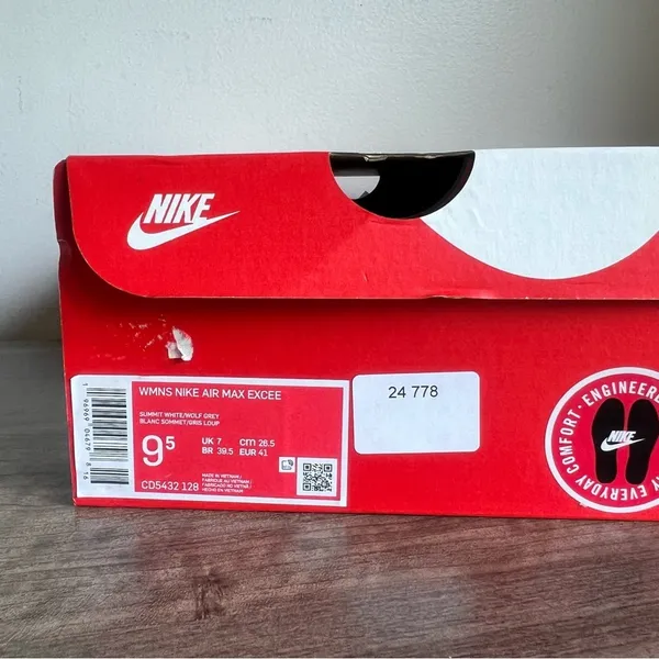 Nike Air Max Excee Women's Shoe Size 9.5 SKU#24778 - Image 2