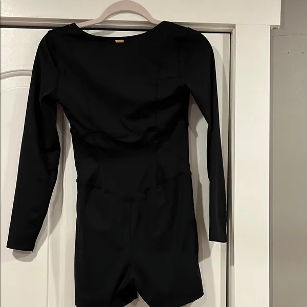 LSpace Black‎ Long Sleeve Romper medium - Image 5