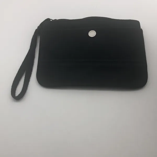 LANDS’ END Wristlet. - Image 8