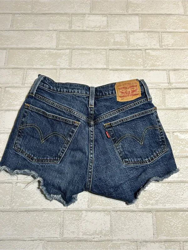 Levi’s 501 Button Fly Denim Shorts Size 25 - Image 2