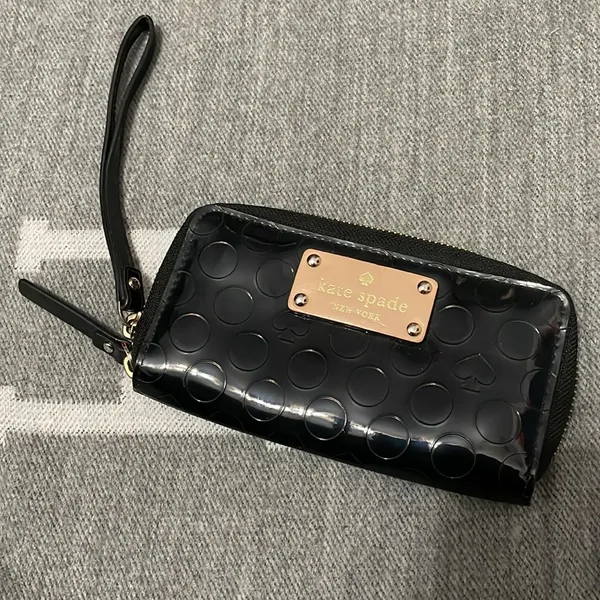 💙💖 Kate Spade Black Patent Leather Wristlet‎ - Image 2