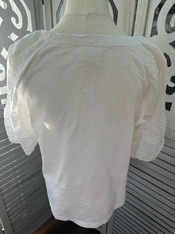Maeve White Short Sleeve Scoop Neck Top with Embroidered Puff Sleeves Size S - Image 9