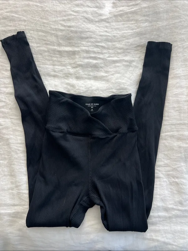 Year of Ours Veronica Ribbed Crossover Waist High Rise Leggings Black Small - Image 2