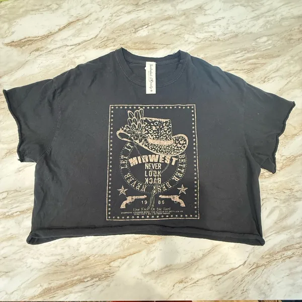 Black Graphic Crop Top Size L - Image 2