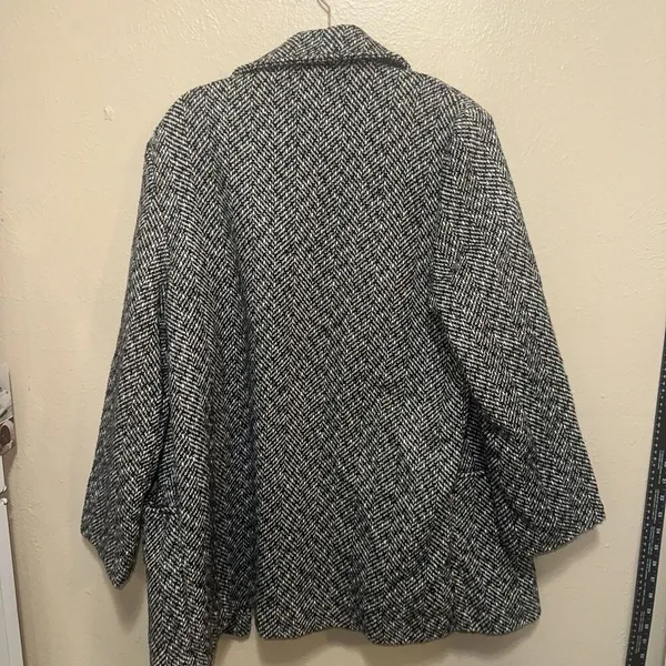 Leslie Fay Womens Medium Black‎ White Herringbone Tweed Button Front Coat Jacket - Image 4