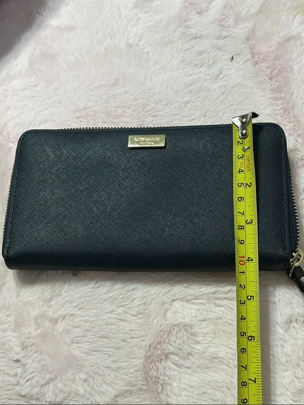 kate spade Black Leather Zip Wallet with Gold Hardware d29 - Image 5