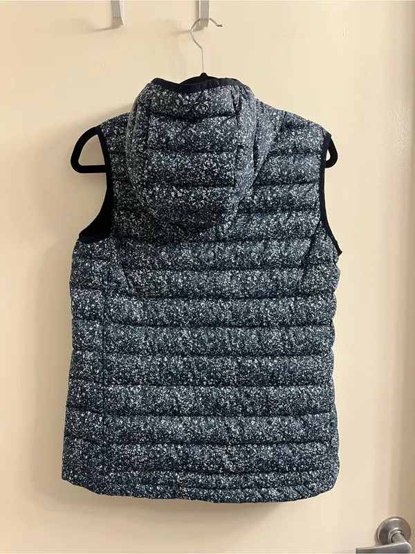 Lole Quilted Duck Down Vest Size Medium - Image 9