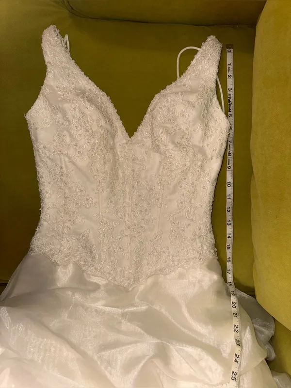 Demetrios Vintage Inspired Lace Ball Gown Wedding Dress Size 6 - Image 11