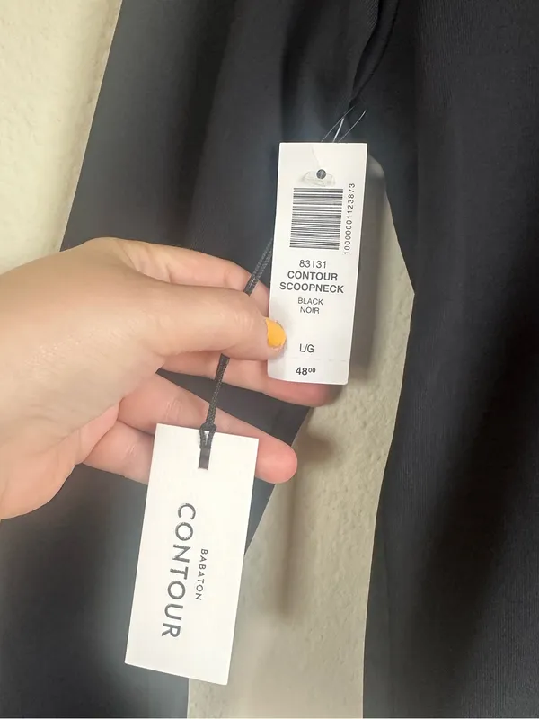NWT Aritzia Babaton Contour Scoop neck Long Sleeve Top - Image 2